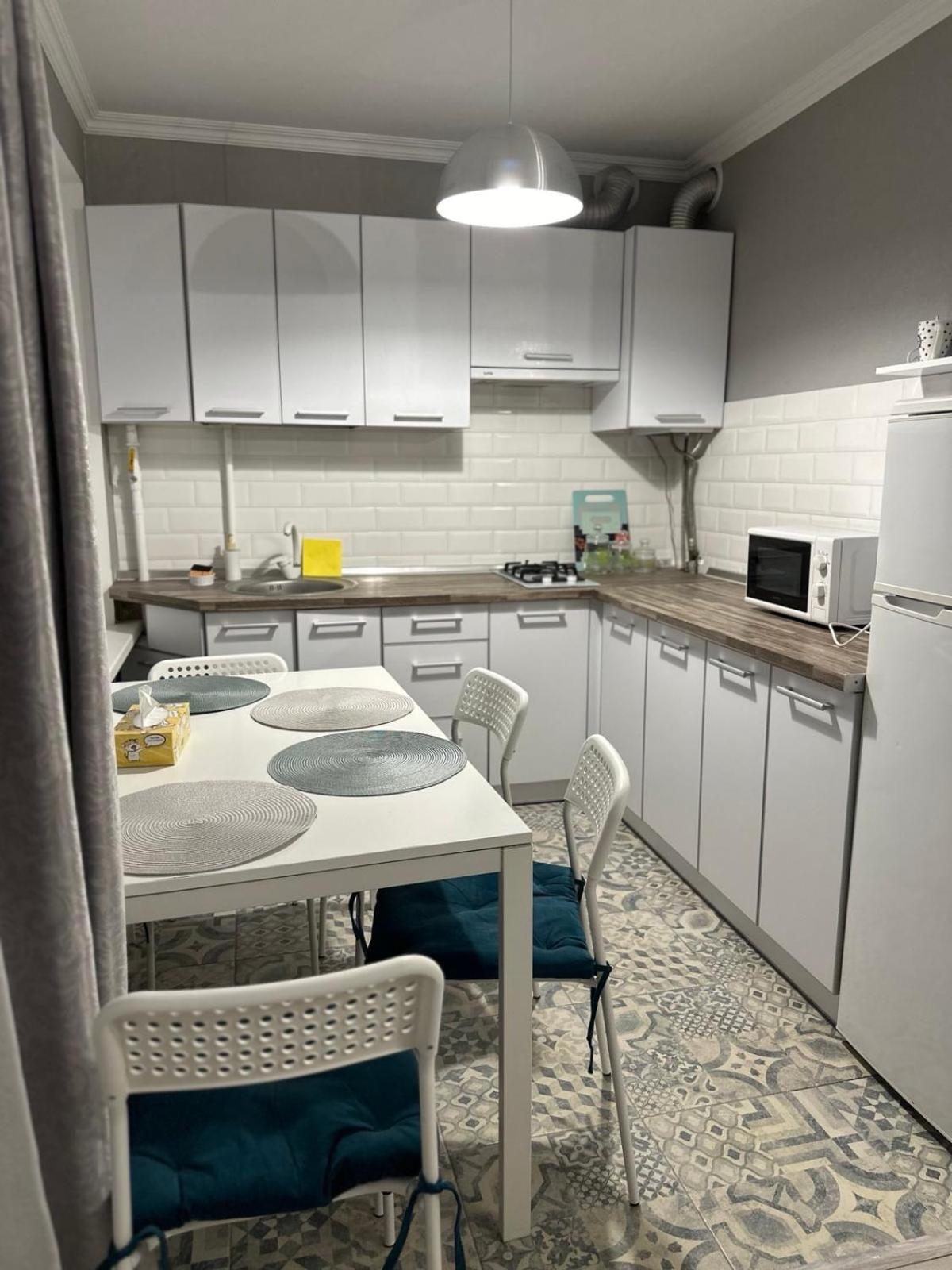 Sisters Apartment Shevchenko Tsjernihiv Eksteriør bilde
